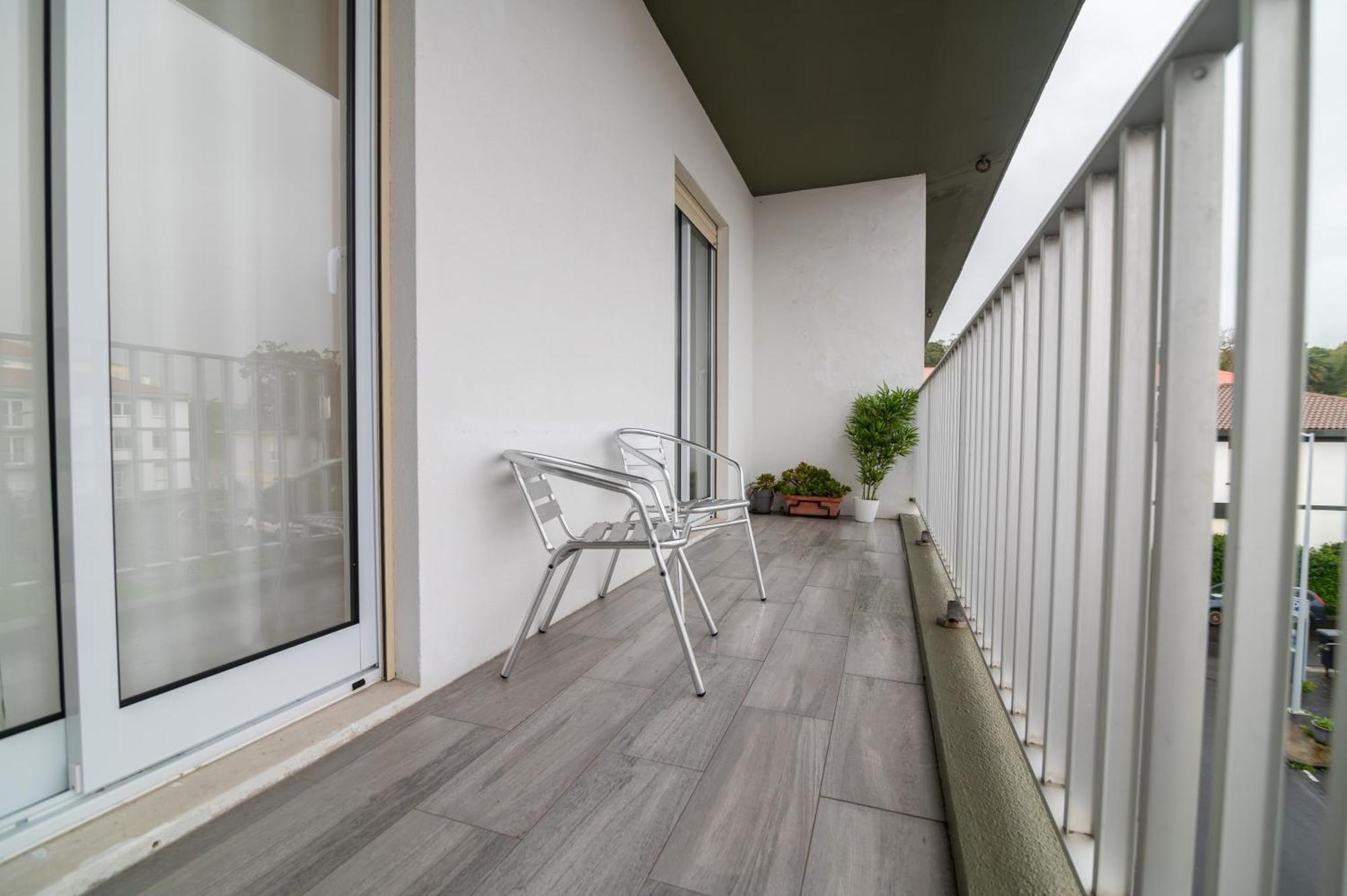 Green Island City Apartment ปอนตาเดลกาดา ภายนอก รูปภาพ